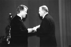 69.JPG (12213 BYTES)