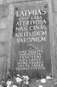 X5.JPG (44304 BYTES)