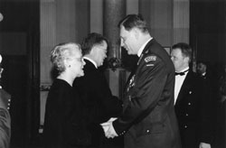 D3.JPG (10800 BYTES)