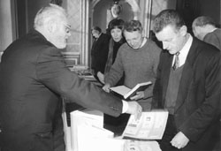 P8.JPG (13889 BYTES)