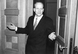 K7.JPG (19708 BYTES)