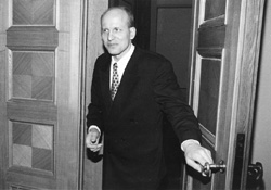 K8.JPG (19078 BYTES)