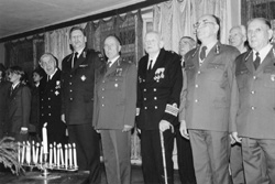 A2.JPG (23186 BYTES)