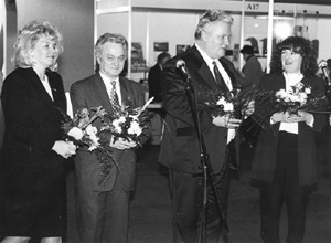 U1.JPG (29410 BYTES)