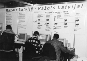 U2.JPG (27909 BYTES)