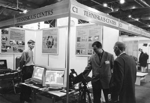 U4.JPG (32686 BYTES)