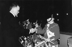 D12.JPG (16824 BYTES)