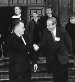 D3.JPG (27247 BYTES)