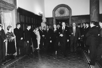 D9.JPG (36306 BYTES)