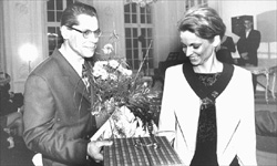 S19.JPG (22508 BYTES)