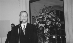 S52.JPG (16101 BYTES)