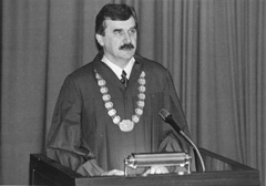 J2.JPG (16154 BYTES)