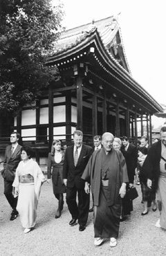 10.JPG (44337 BYTES)