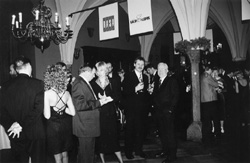 U1.JPG (21034 BYTES)