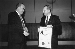 U4.JPG (15456 BYTES)