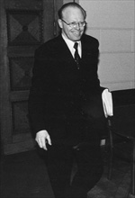 M10.JPG (11087 BYTES)