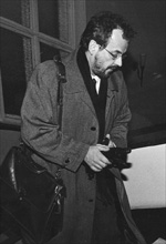 M13.JPG (14549 BYTES)