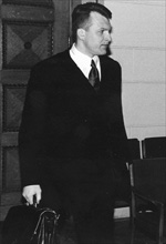 M18.JPG (12046 BYTES)