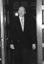 M8.JPG (14177 BYTES)