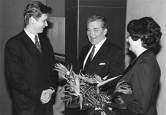 A1.JPG (19633 BYTES)