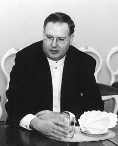 MUCINS.JPG (24682 BYTES)