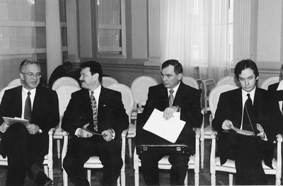 V8.JPG (41714 BYTES)