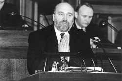 S2.JPG (19438 BYTES)