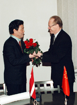 FENSJANS1.JPG (44475 BYTES)