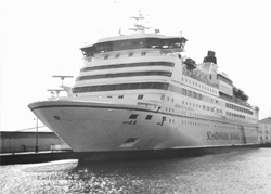 E1.JPG (18304 BYTES)