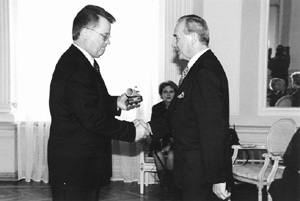 O1.JPG (22505 BYTES)