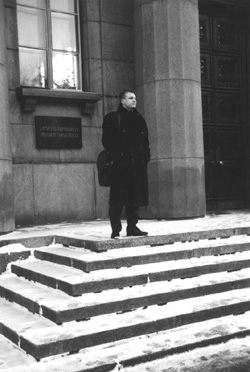 09.JPG (39493 BYTES)