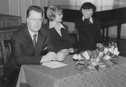 U12.JPG (21908 BYTES)