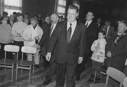 U7.JPG (21723 BYTES)