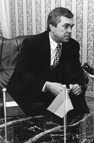 U1.JPG (54377 BYTES)