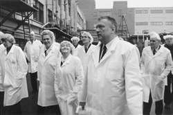 S1.JPG (22833 BYTES)