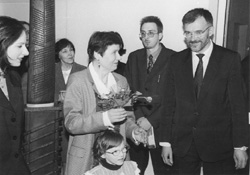 X4.JPG (20379 BYTES)