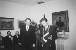 39.JPG (16621 BYTES)