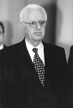 A2.JPG (22884 BYTES)