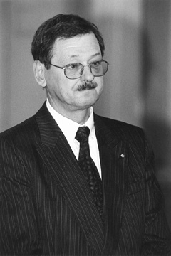 N2.JPG (28356 BYTES)