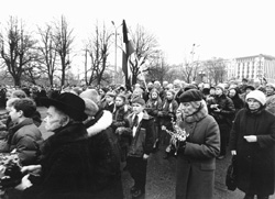 P3.JPG (24764 BYTES)