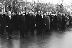 P4.JPG (22688 BYTES)