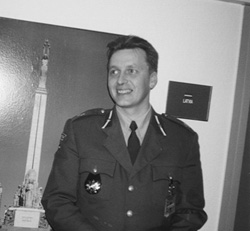 U4.JPG (20529 BYTES)