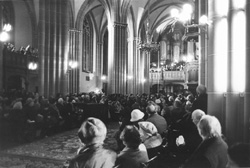 DE5.JPG (22000 BYTES)