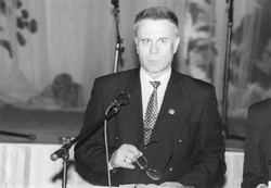 ST13.JPG (18079 BYTES)