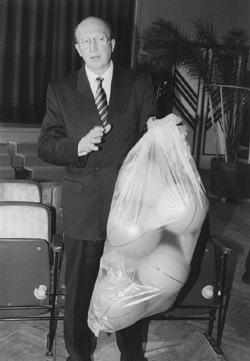 M14.JPG (32125 BYTES)