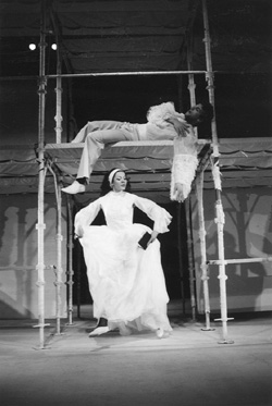 VI5.JPG (33571 BYTES)