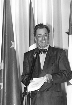 E2.JPG (32061 BYTES)