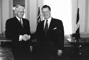 I1.JPG (19872 BYTES)