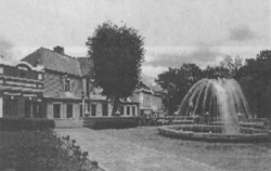 TUK.JPG (18039 BYTES)