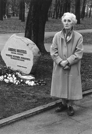 A6.JPG (61536 BYTES)